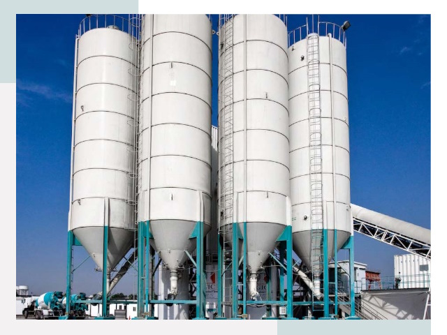 Строительство цементных силосов в Качканаре