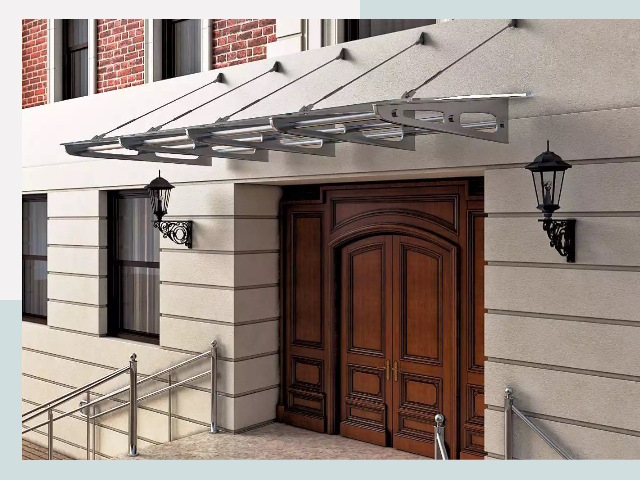 Металлические козырьки от 615 руб. в Качканаре